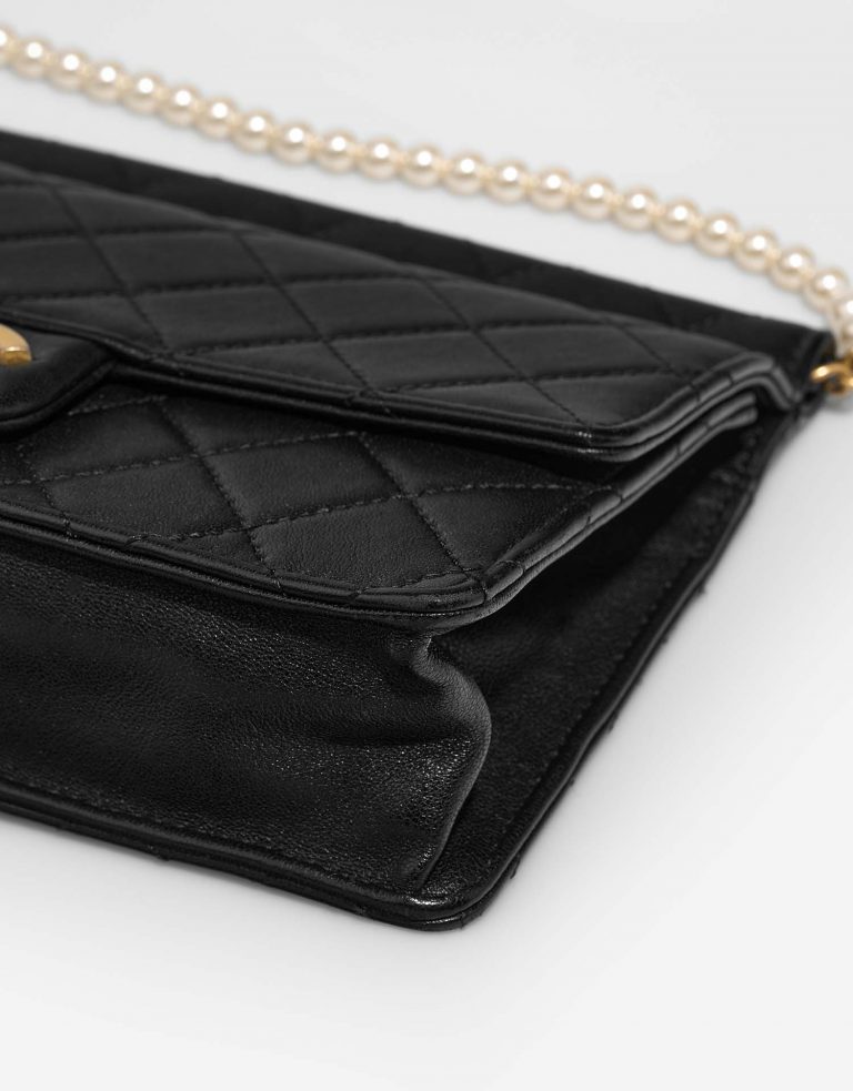 Chanel Timeless Small Black signs of wear | Sell your designer bag on Saclab.com