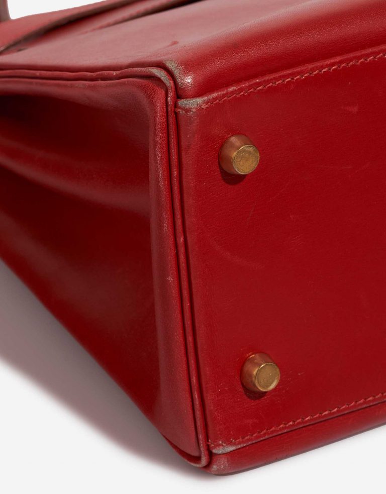 Hermès Kelly 32 RougeCasaque signs of wear| Sell your designer bag on Saclab.com