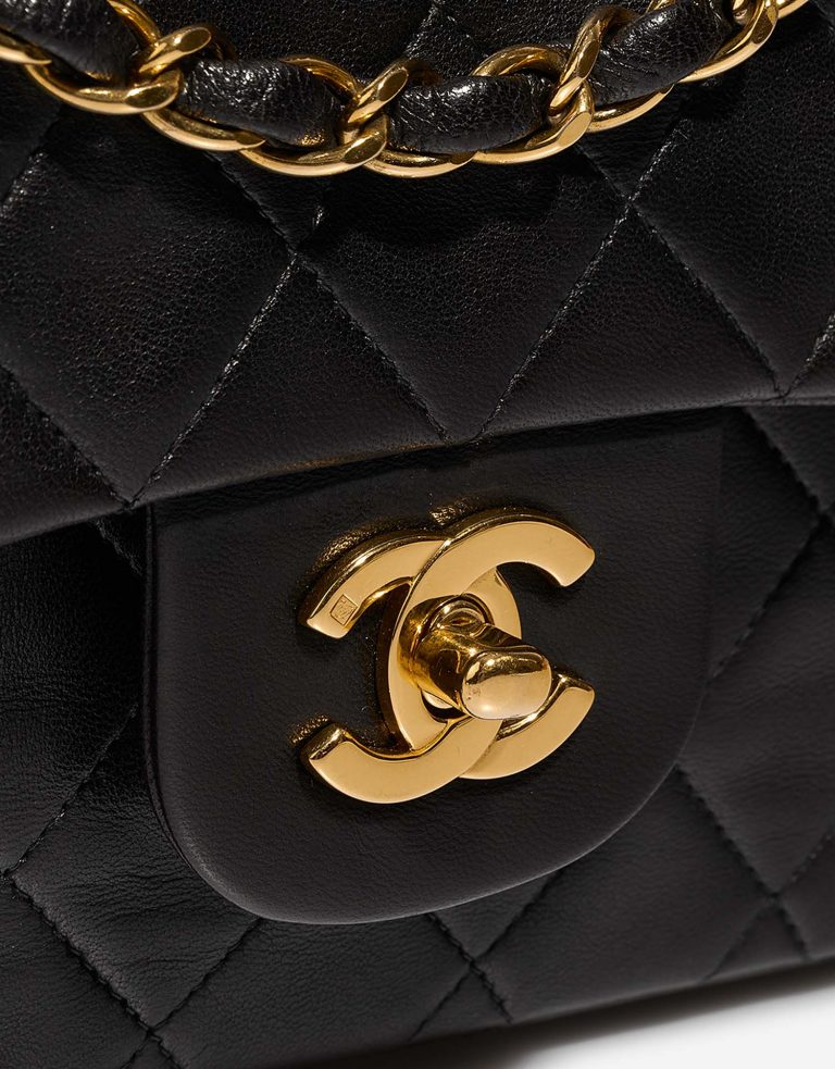 Chanel Timeless Medium Black Closing System  | Sell your designer bag on Saclab.com