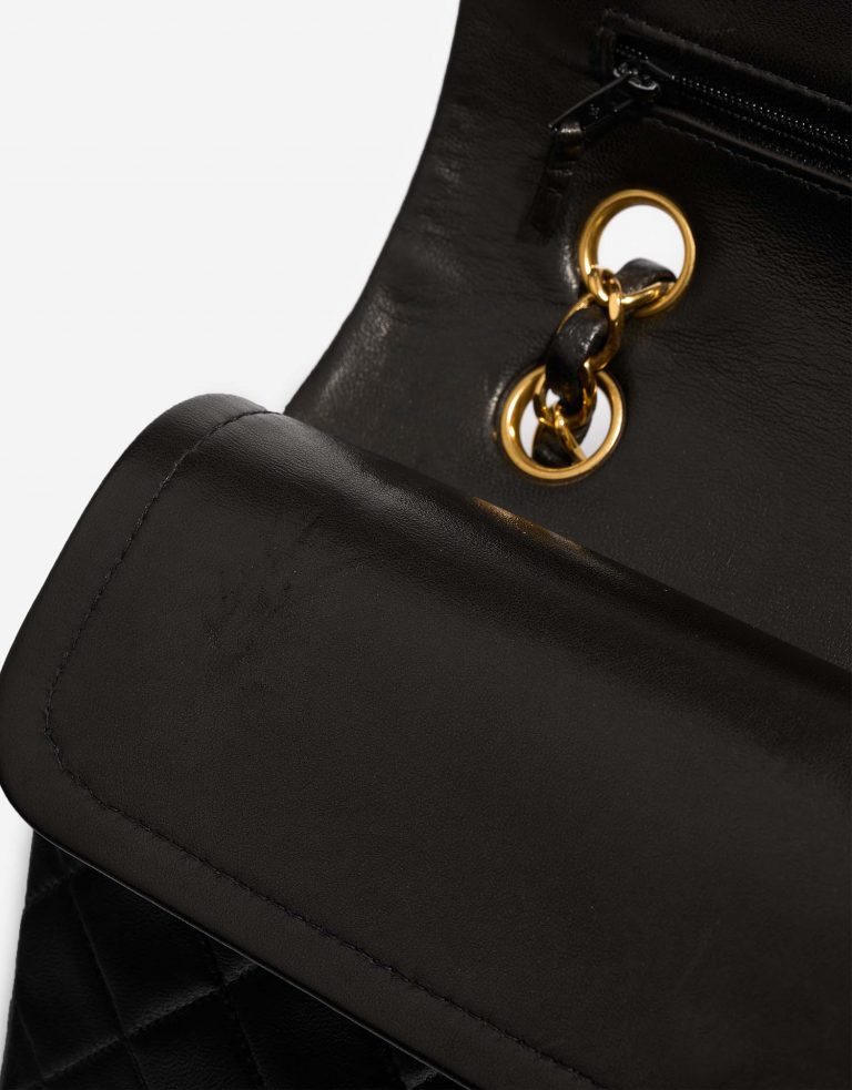 Chanel Timeless Medium Black signs of wear | Sell your designer bag on Saclab.com