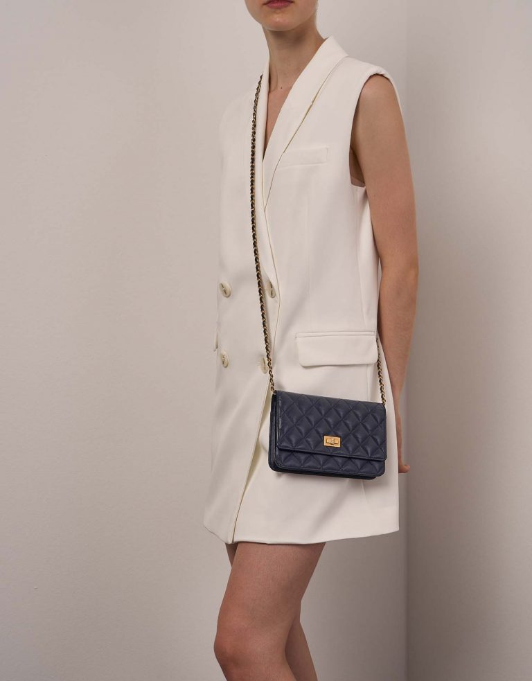 Pre-owned Chanel bag 2.55 Reissue Wallet On Chain Aged Calf Dark Blue Blue | Sell your designer bag on Saclab.com