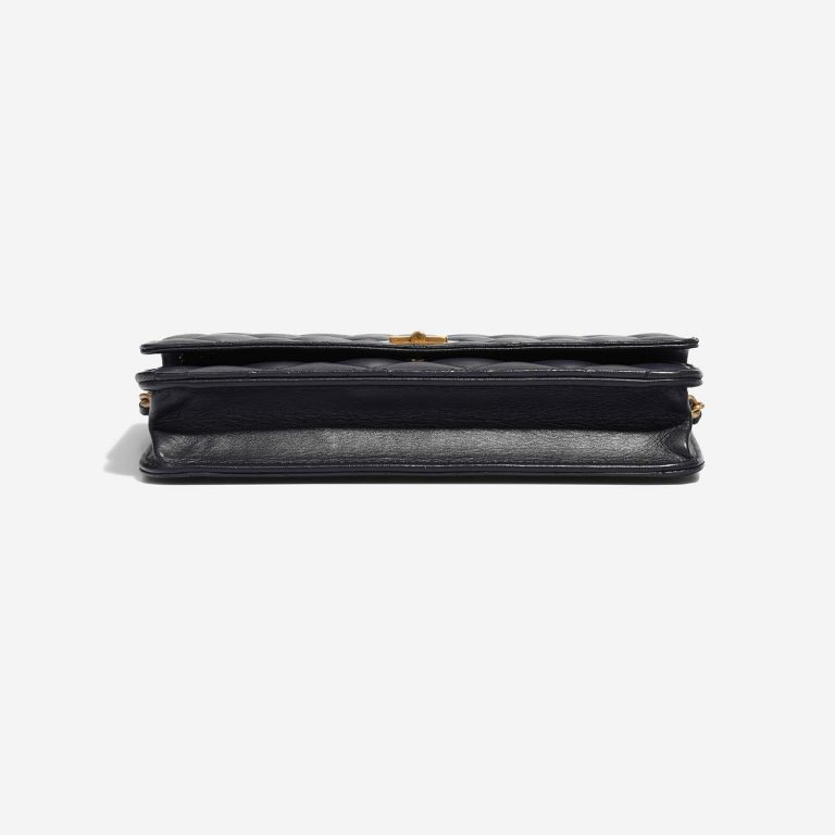 Pre-owned Chanel bag 2.55 Reissue Wallet On Chain Aged Calf Dark Blue Blue | Sell your designer bag on Saclab.com