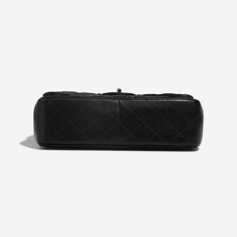 Chanel Timeless Jumbo Black Bottom | Sell your designer bag on Saclab.com