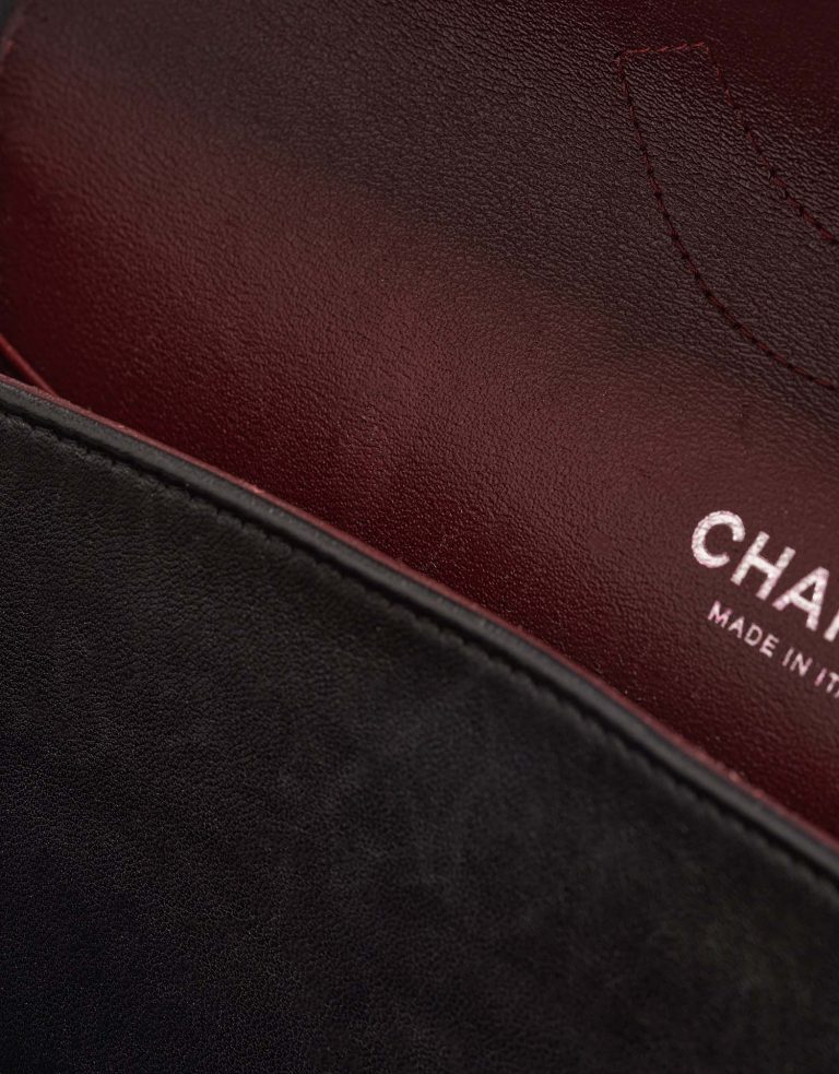 Chanel Timeless Jumbo Black signs of wear 1 | Sell your designer bag on Saclab.com