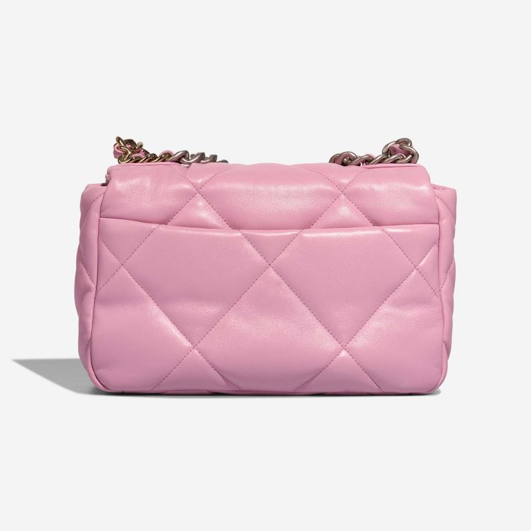 Chanel 19 Flapbag Pink Back | Sell your designer bag on Saclab.com