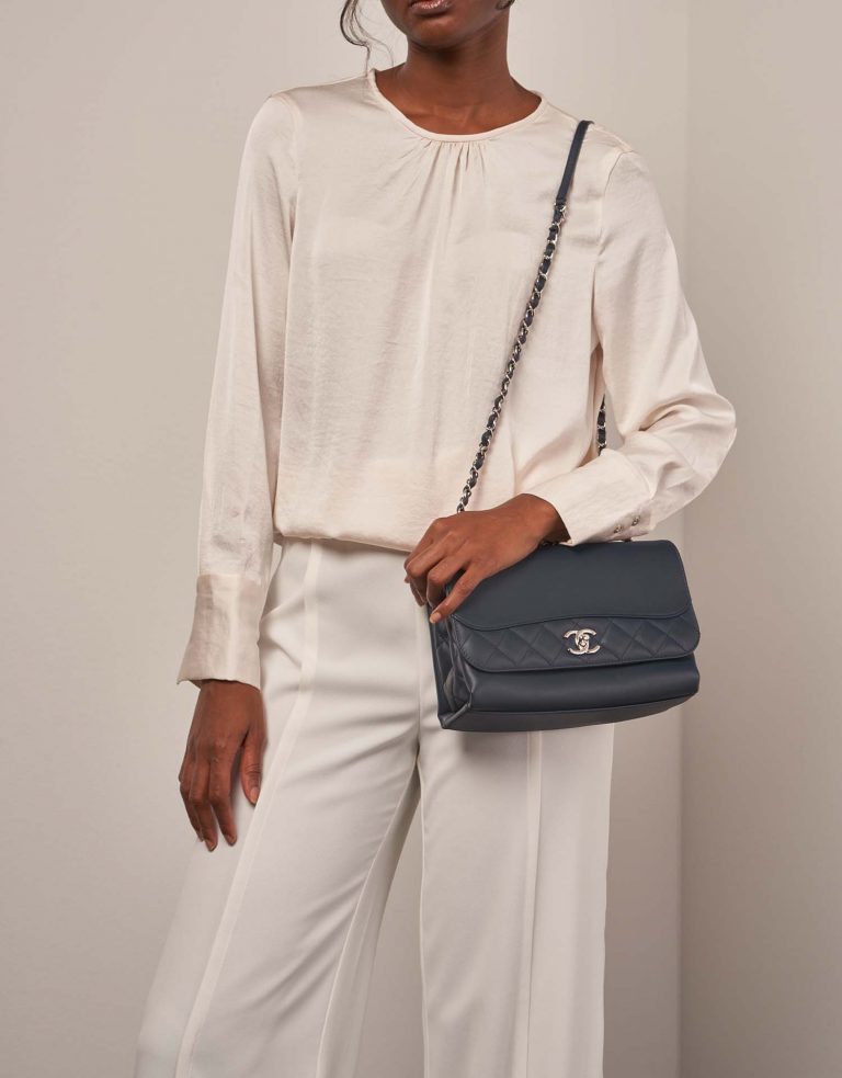 Chanel TimelessTramezzo Medium Navy on Model | Sell your designer bag on Saclab.com