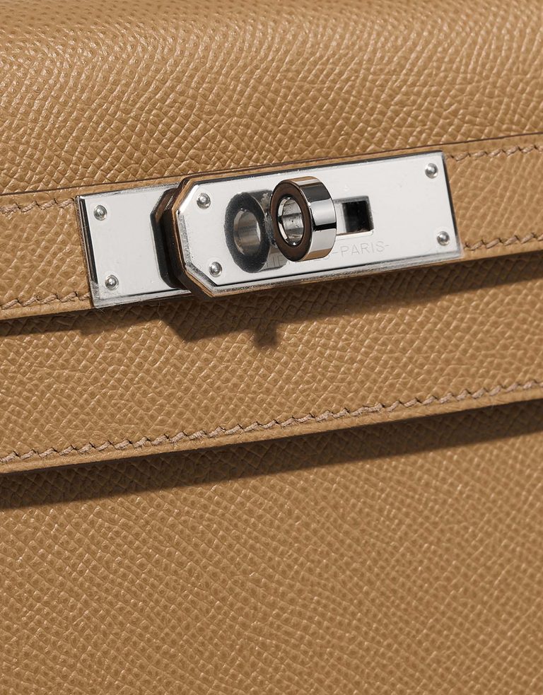 Hermès Kelly 28 Biscuit-MauveSylvestre Closing System  | Sell your designer bag on Saclab.com