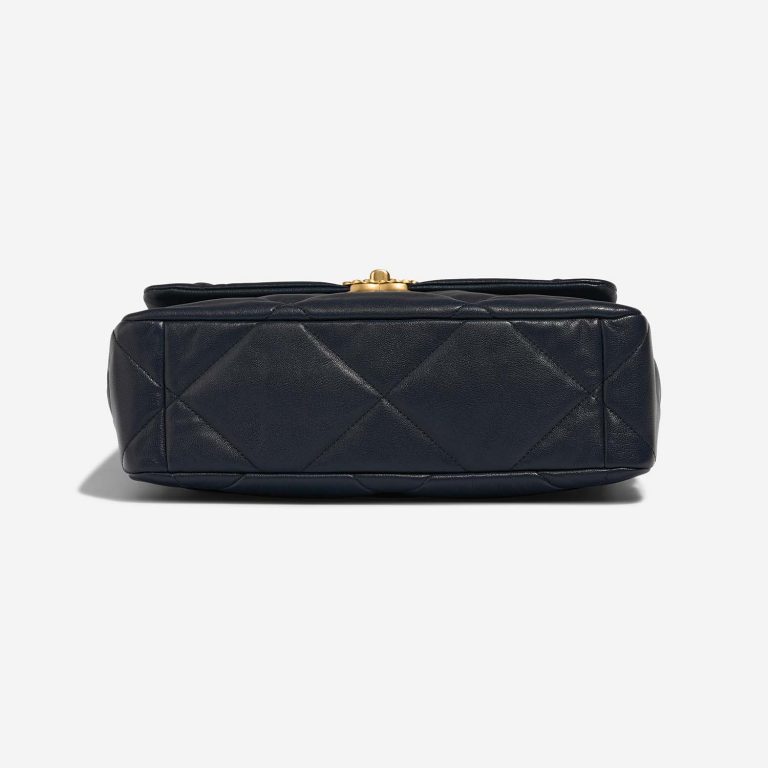 Chanel 19 Large Navy Bottom  | Sell your designer bag on Saclab.com