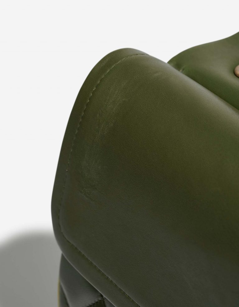Chanel Timeless Jumbo Green signs of wear| Sell your designer bag on Saclab.com