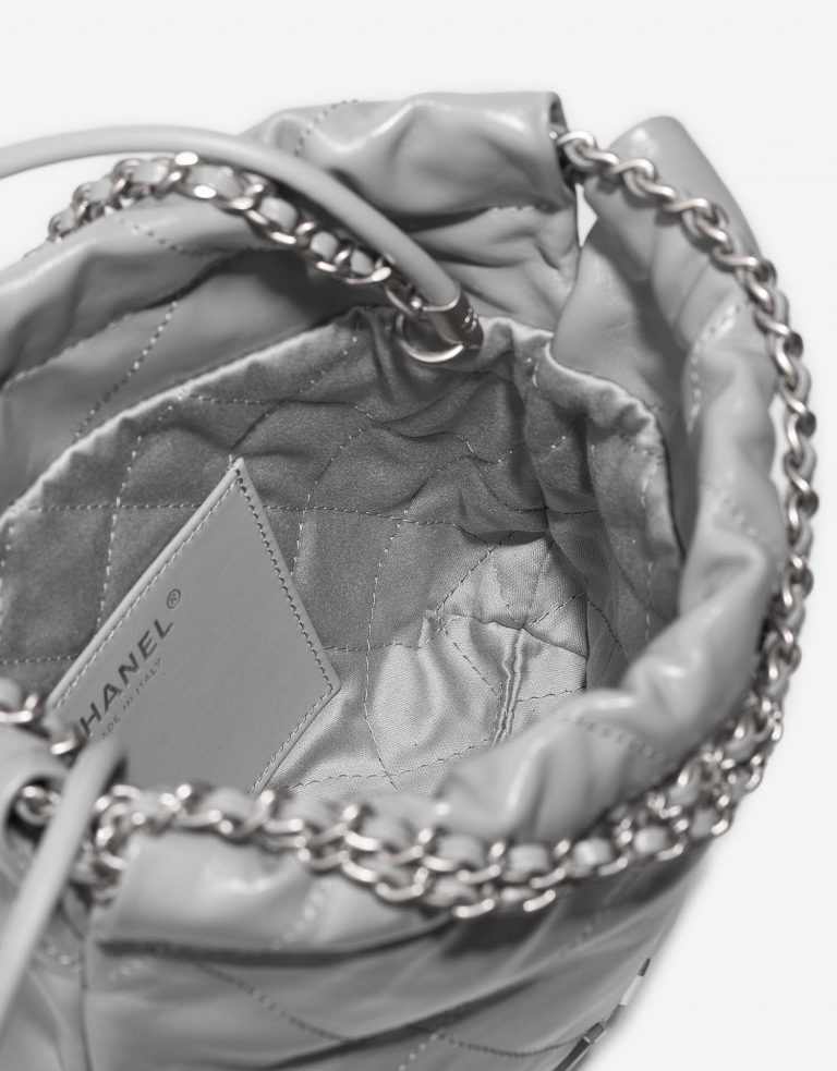 Chanel 22 Mini GrisClair Inside  | Sell your designer bag on Saclab.com