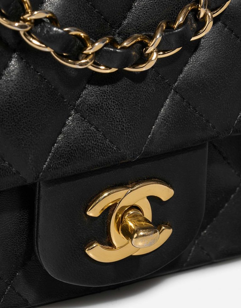 Chanel Timeless MiniSquare Black Closing System  | Sell your designer bag on Saclab.com