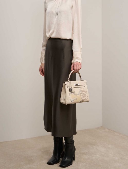 Hermès KellyInAndOut 25 Nata Front  | Sell your designer bag on Saclab.com