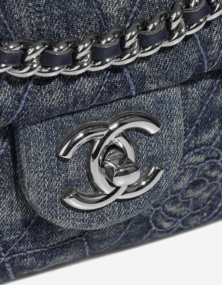 Chanel Timeless Medium Blue Closing System  | Sell your designer bag on Saclab.com