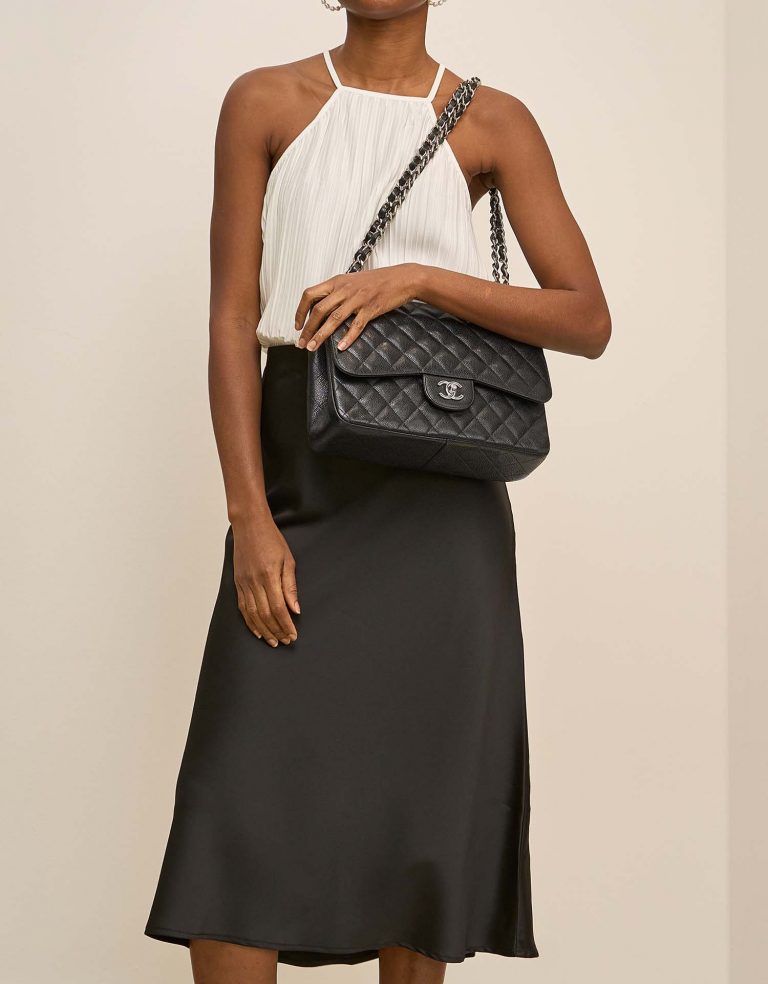 Chanel Timeless Jumbo Black on Model | Sell your designer bag on Saclab.com