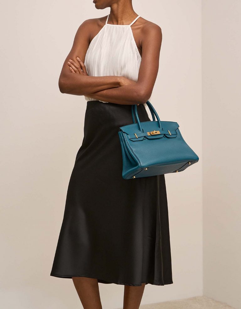 Hermès Birkin 30 Colvert Front  on Model | Sell your designer bag on Saclab.com
