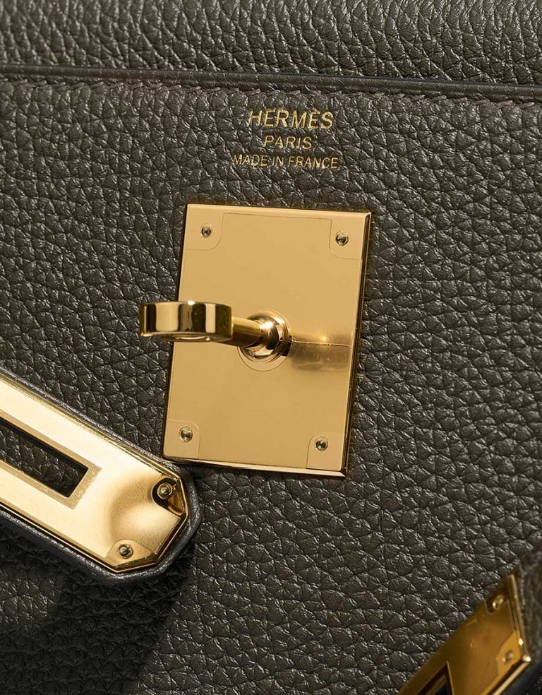 Hermès Kelly 28 VertDeGris Logo  | Sell your designer bag on Saclab.com