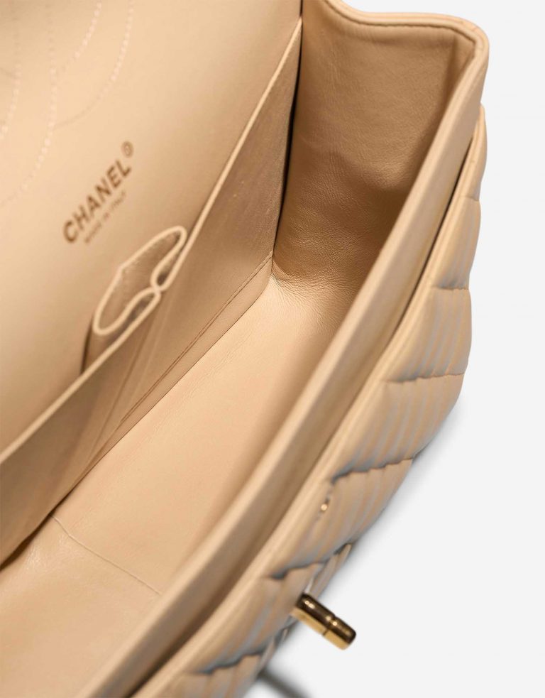 Chanel Timeless Jumbo Beige Inside  | Sell your designer bag on Saclab.com