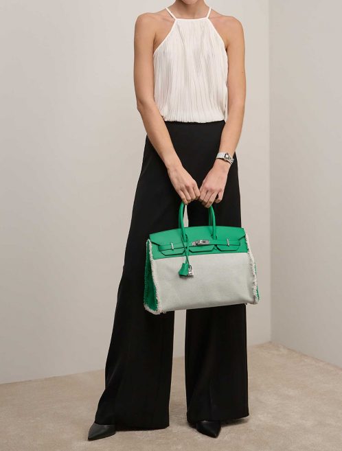 Hermès Birkin 35 Menthe on Model | Sell your designer bag on Saclab.com