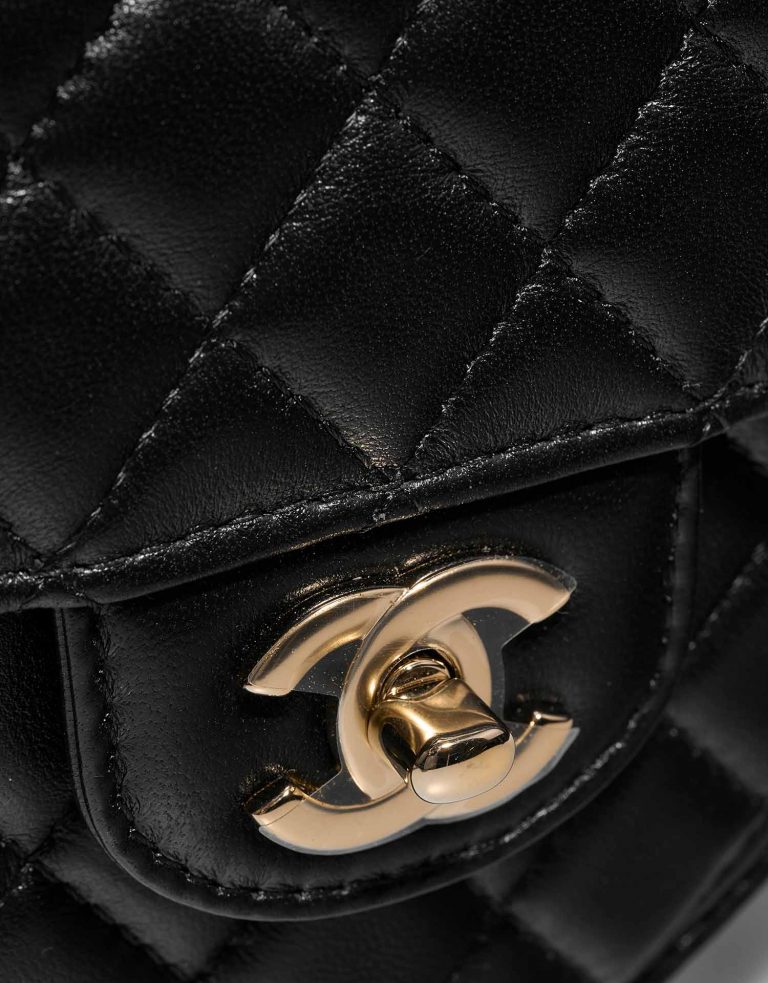 Chanel Timeless Heart Medium Black Closing System  | Sell your designer bag on Saclab.com