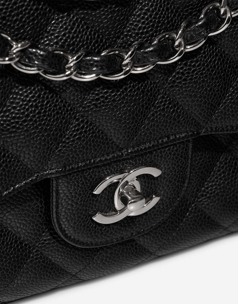 Chanel Timeless Jumbo Black Closing System  | Sell your designer bag on Saclab.com