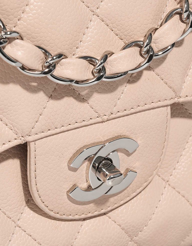 Chanel Timeless Jumbo Cream Closing System  | Sell your designer bag on Saclab.com