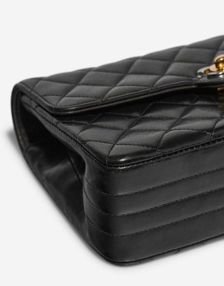 Chanel Timeless MiniRectangular Black signs of wear | Sell your designer bag on Saclab.com