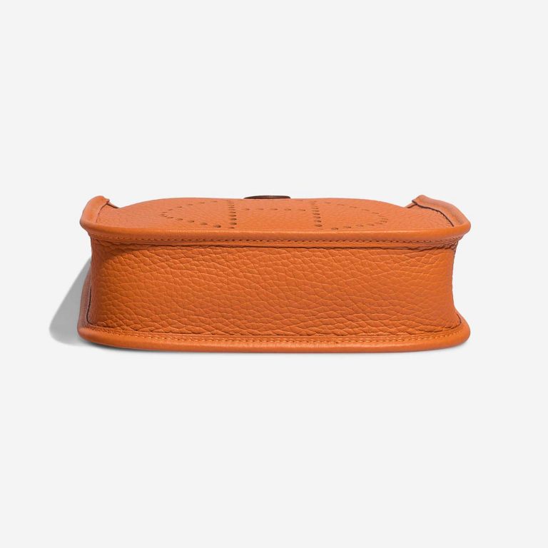 Hermès Evelyne 16 Orange Bottom  | Sell your designer bag on Saclab.com