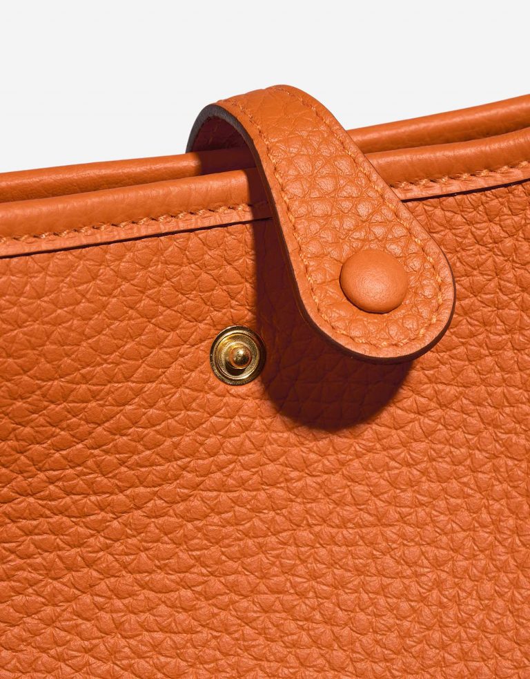 Hermès Evelyne 16 Orange Closing System  | Sell your designer bag on Saclab.com