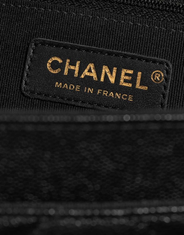 Chanel BusinessBag Maxi Black Logo  | Sell your designer bag on Saclab.com