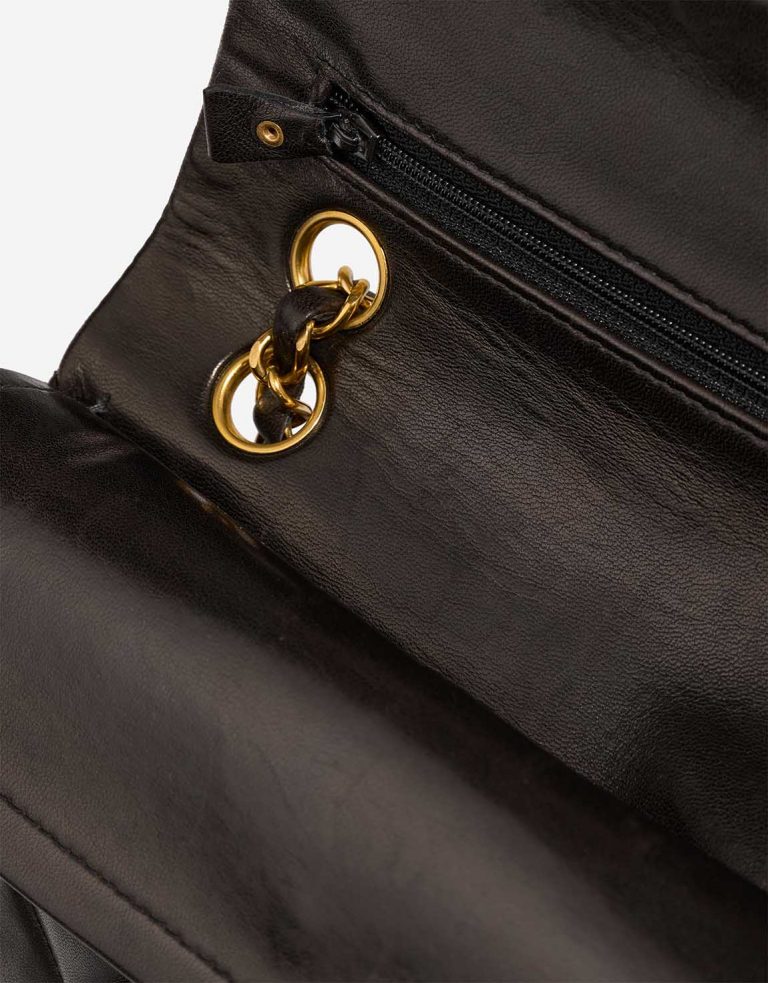 Chanel Timeless Small DarkBrown signs of wear 1 | Sell your designer bag on Saclab.com