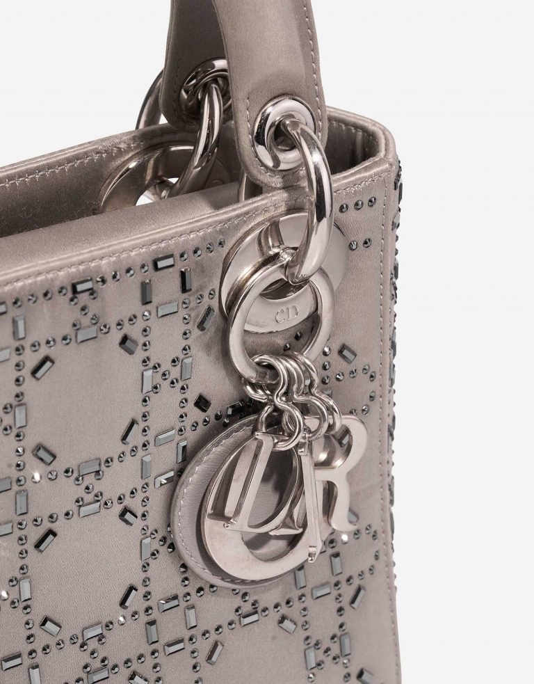 Dior Lady Mini Taupe Closing System  | Sell your designer bag on Saclab.com