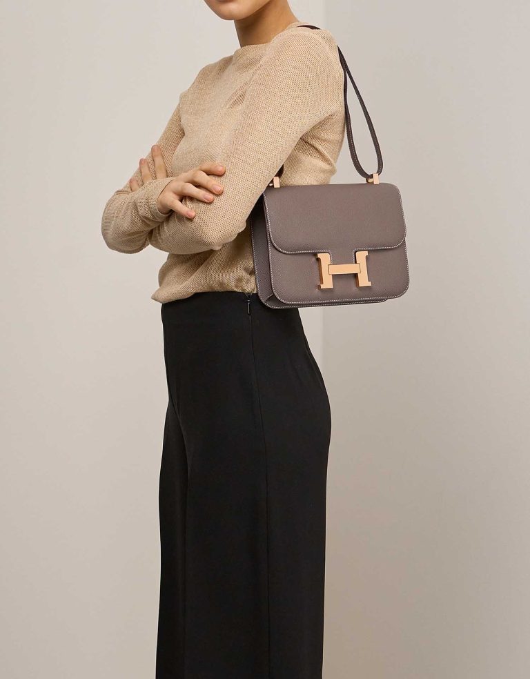 Hermès Constance 24 Etoupe on Model | Sell your designer bag on Saclab.com
