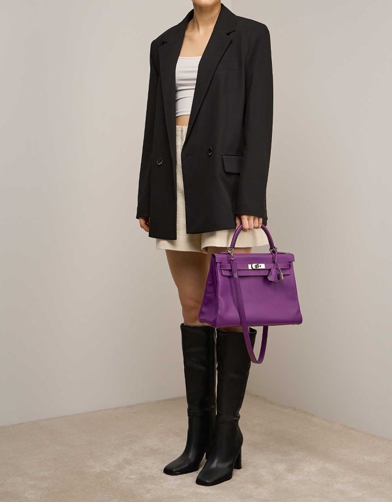 Hermès Kelly 32 Evercolor Anémone on Model | Sell your designer bag