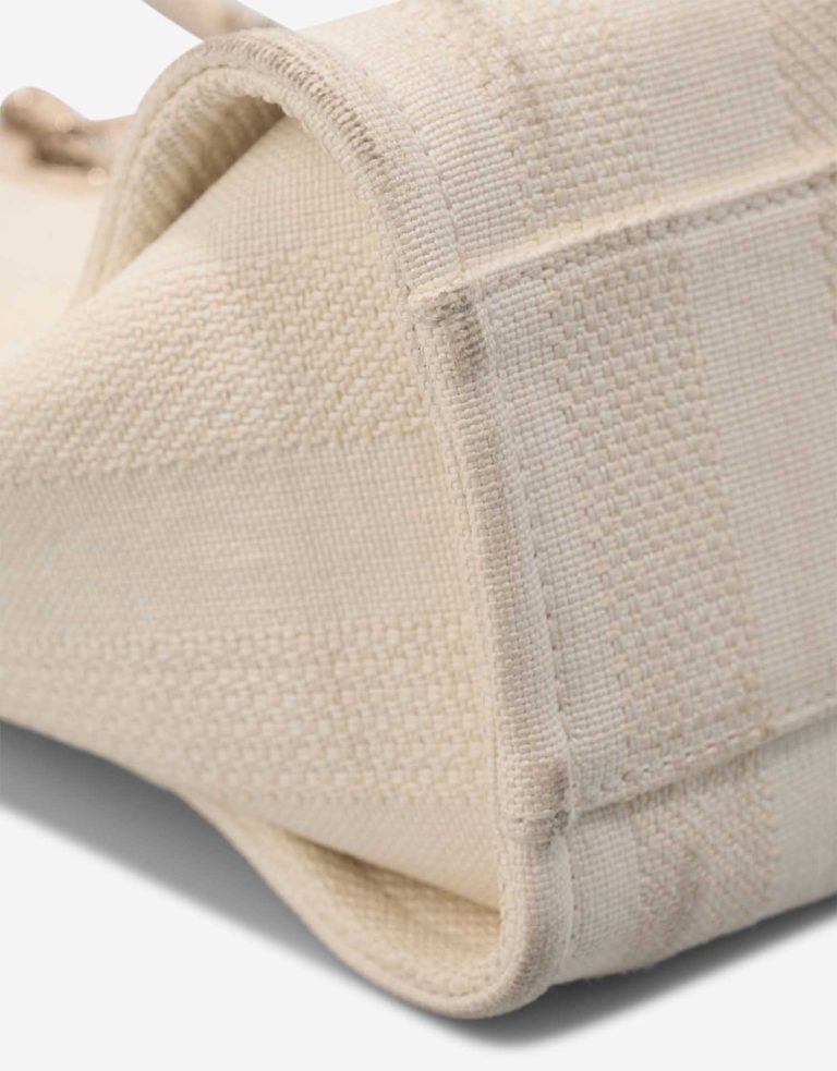 Chanel Deauville Small Canvas Cream Signs of wear | Sell your designer bag