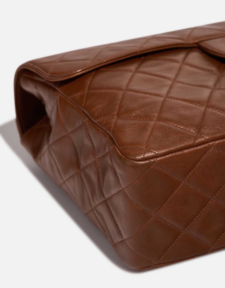 Chanel Timeless Jumbo Lamb Brown Signs of wear | Sell your designer bag