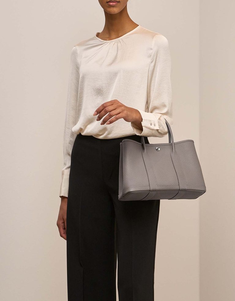 Hermès Garden Party 30 Veau Négonda Gris Asphalte on Model | Sell your designer bag