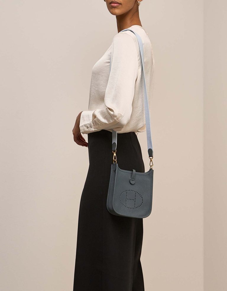 Hermès Evelyne 16 Taurillon Clémence Bleu Orage / Bleu Brume on Model | Sell your designer bag