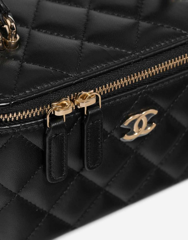 Chanel Vanity Small Lamb Black Closing System | Sell your designer bag