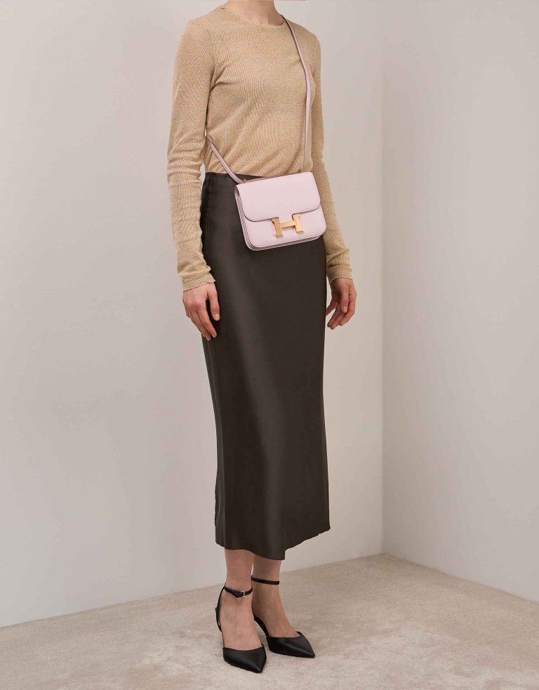 Hermès Constance 18 Chèvre Mysore Mauve Pâle on Model | Sell your designer bag