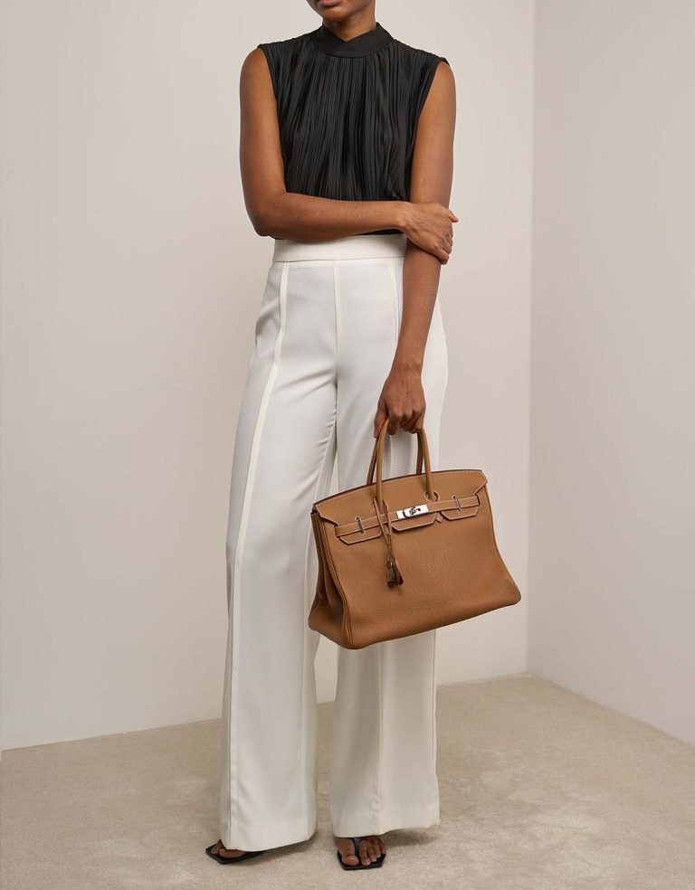 Hermès Birkin 35 Togo Gold on Model | Sell your designer bag