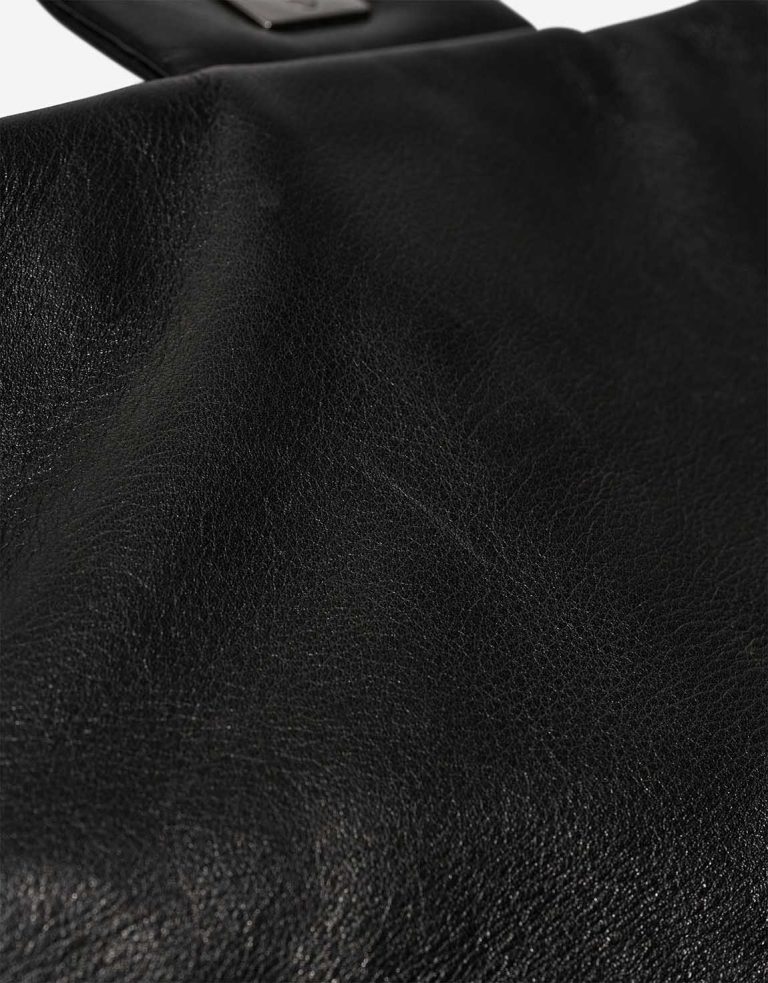Chanel Timeless Flap Bag Maxi Lamb Black Signs of wear | Sell your designer bag