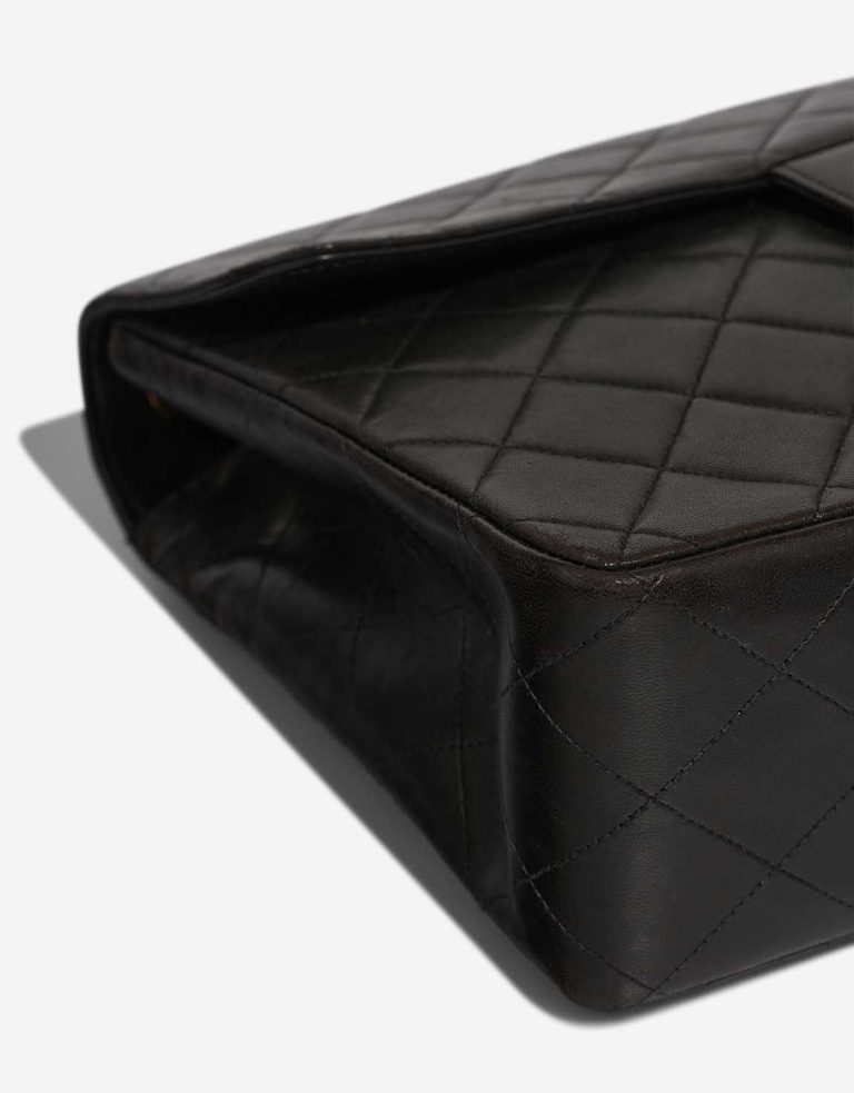 Chanel Timeless Jumbo Lamb Black Signs of wear | Sell your designer bag