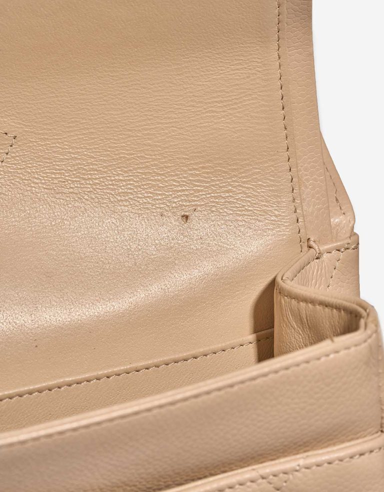 Chanel Timeless Jumbo Caviar Beige Signs of wear | Sell your designer bag