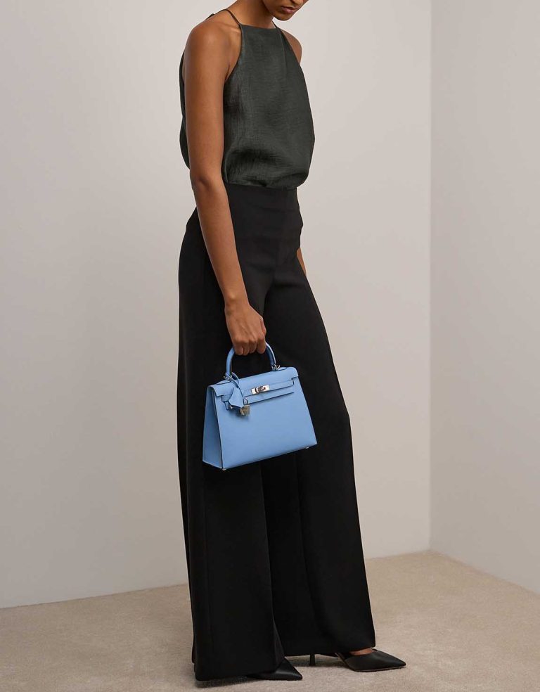 Hermès Kelly 25 Epsom Bleu Céleste on Model | Sell your designer bag