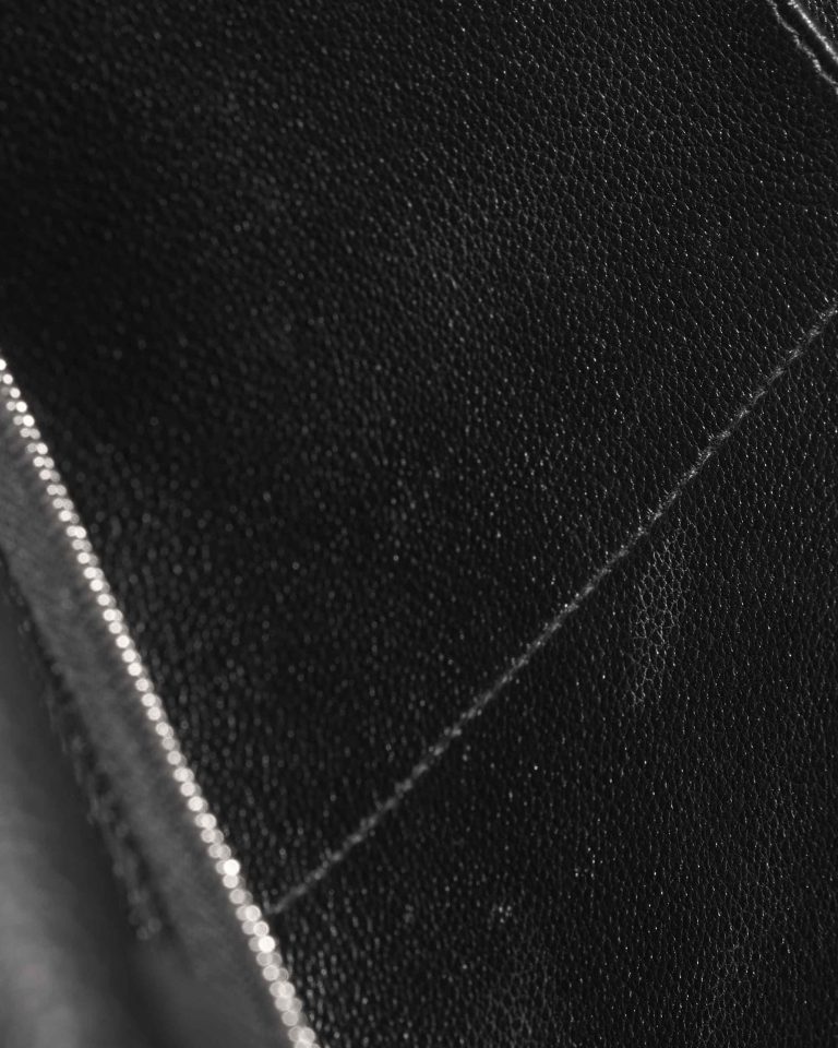 Hermès Kelly 35 Togo Black Signs of wear | Sell your designer bag