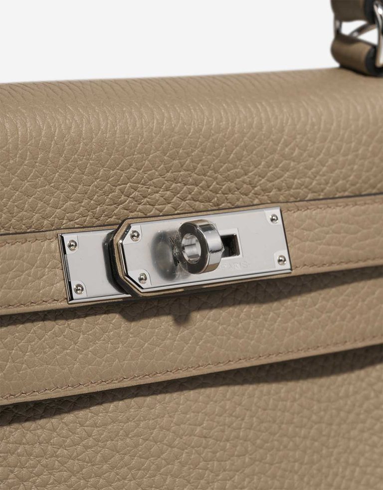 Hermès Kelly 28 Taurillon Clémence Beige Marfa Closing System | Sell your designer bag