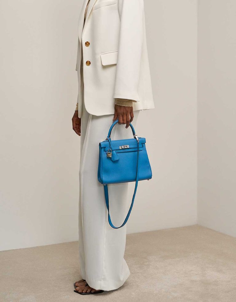 Hermès Kelly 25 Togo Bleu Zanzibar on Model | Sell your designer bag