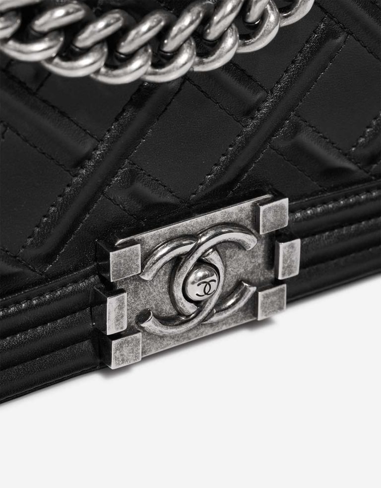 Chanel Boy Old Medium Lamb Black Closing System | Sell your designer bag