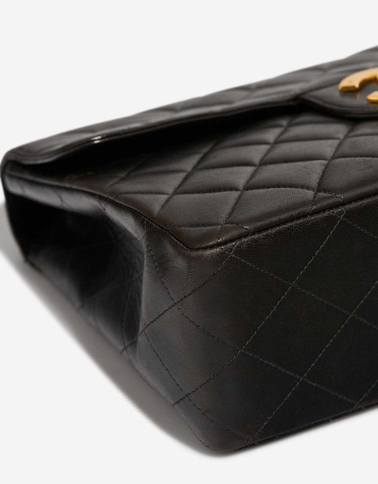 Chanel Timeless Jumbo Lamb Black Signs of wear | Sell your designer bag