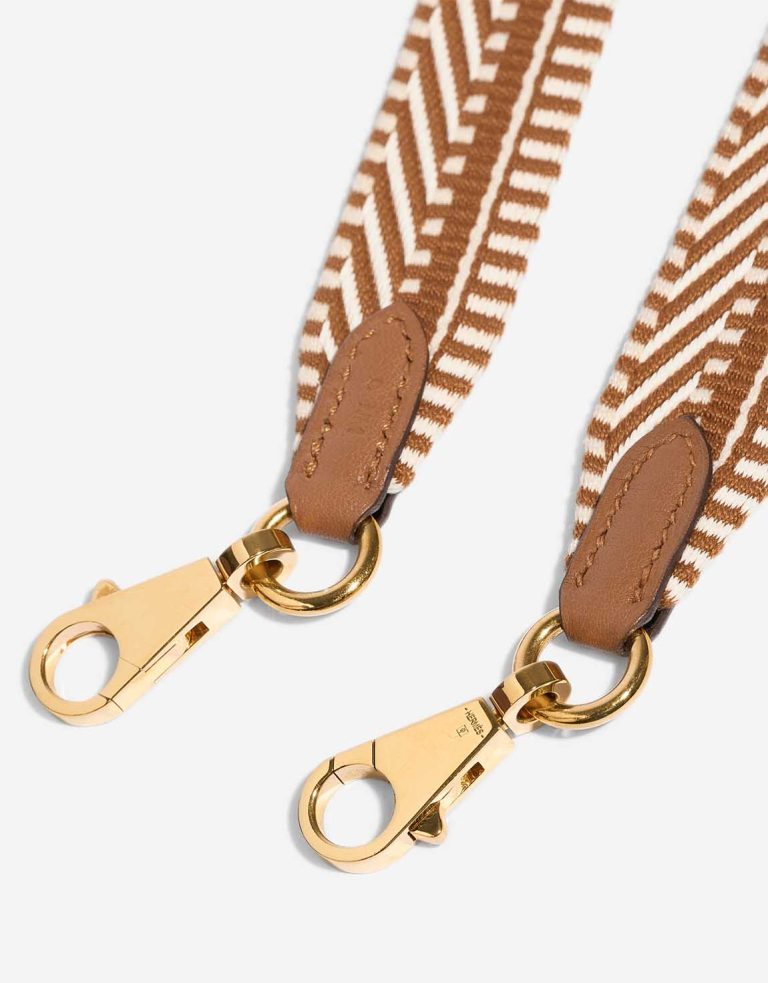 Hermès Shoulder Strap Canvas / Swift Beige / Gold
 Closing System | Sell your designer bag